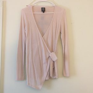 BOBEAU CREAM WRAP LONG SLEEVE SHIRT